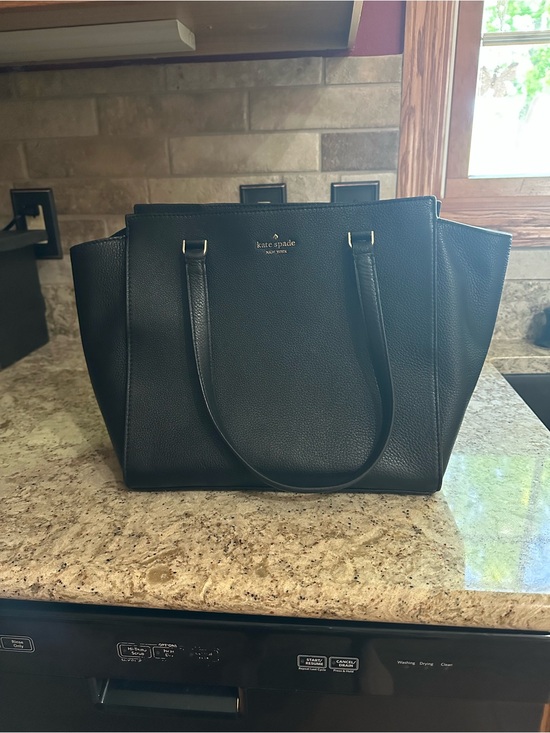 kate spade Handbags - kate spade Black Pebbled Leather Tote